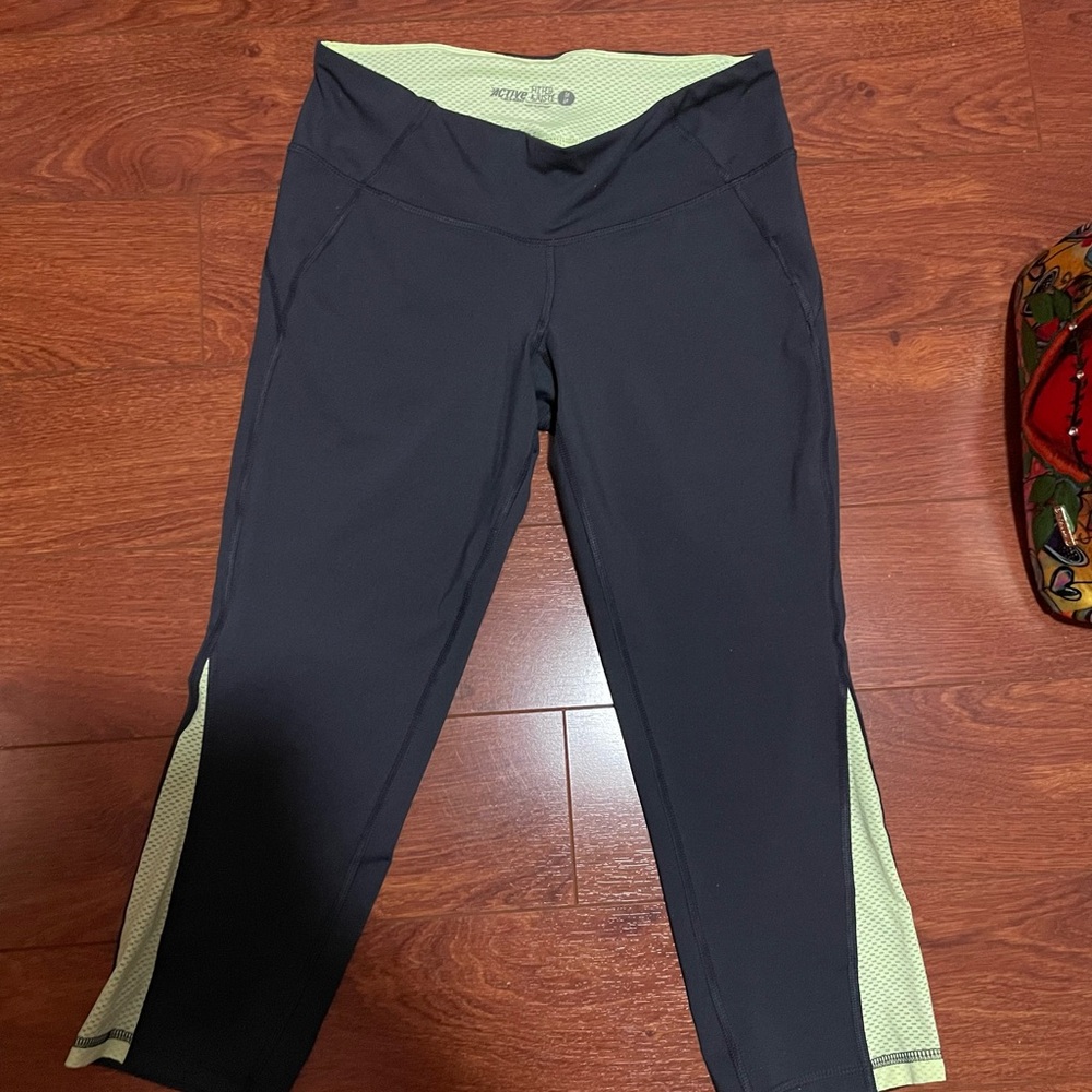 Old Navy Black and Green Active Leggings